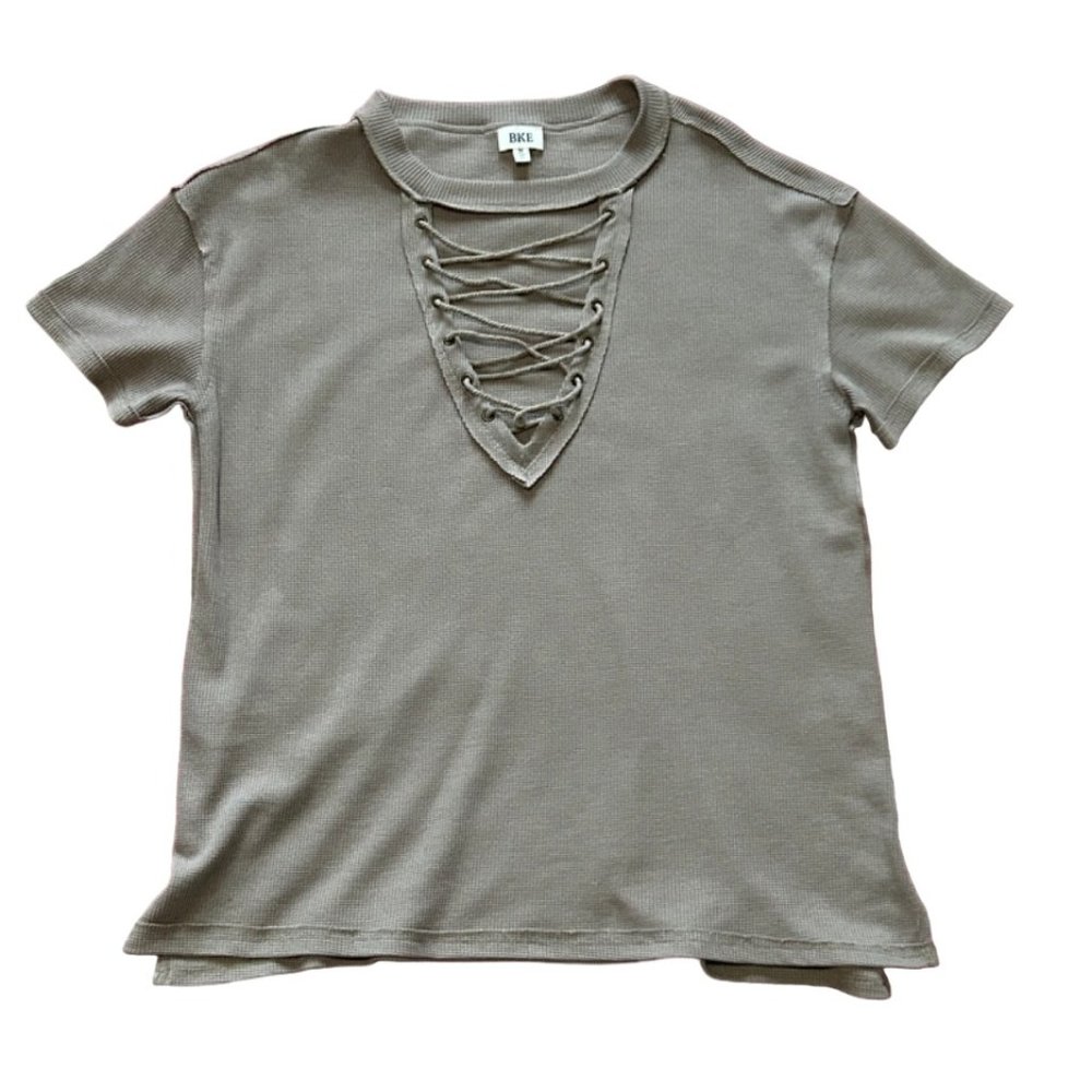Women's Tan Relaxed Fit Contemporary Short Sleeve Top BKE Brand - Size M